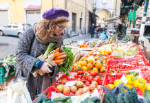 Jedzmy więcej warzyw Nowa piramida żywieniowa to więcej warzyw