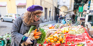 Jedzmy więcej warzyw Nowa piramida żywieniowa to więcej warzyw