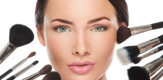 Wiosenny hit? Makijaż nude Makijaż nude hitem wiosny