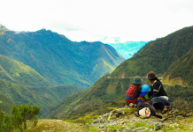 Bezpieczna rodzina na szlaku Z dzieckiem na szlaku górskim