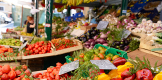 Nowa piramida: jedzmy więcej warzyw Warzywa to podstawa diety