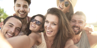 Selfie – współczesna wersja autoportretu? Selfie