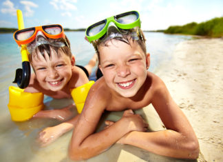 Wakacyjne sensacje żołądkowe – jak ich uniknąć? Wakacyjne sensacje żołądkowe u dzieci