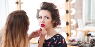 Rzemieślnik od opakowań twarzy, czyli kim jest dobry makijażysta Profesjonalny makijażysta
