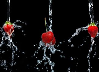 Wodą? Octem? Kwaskiem cytrynowym? Jak myć owoce i warzywa Jak myć warzywa i owoce