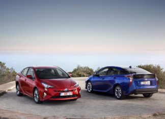 Toyota Prius najpopularniejszym samochodem w Japonii Toyota Prius Japonia