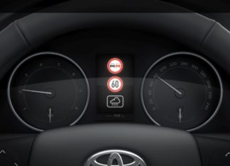 Dlaczego kierowcy ignorują znaki drogowe? TSS Road Sign Assist