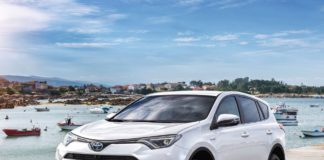 Top 5: Najlepsze SUV-y z napędem hybrydowym Toyota RAV hybrid