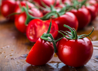 7 produktów, które znakomicie nawadniają organizm Co najlepiej nawadnia