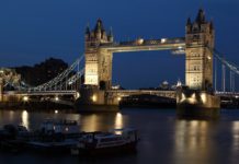 Weekend w Londynie Most w Londynie
