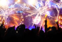 Sylwester na bogato, czyli jak się bawią celebryci i elity? Sylwester na świecie