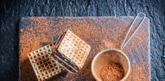 Wafle z masą kakaowo – orzechową wafle z masą