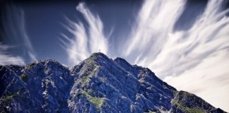 Długi weekend w górach – co zabrać na górską wycieczkę? Górska wycieczka