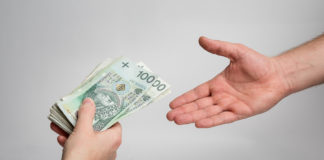 Pożyczasz pieniądze rodzinie? Sprawdź co musisz wiedzieć pozyczanie pieniędzy w rodzinie zasady