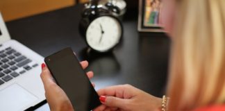 Przyśpieszamy Androida! Czyli w kilku słowach o czym trzeba pamiętać, by nasz telefon działał tak jak należy? telefon z Androidem