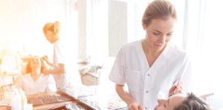 Wybór gabinetu kosmetycznego. Na co zwrócić uwagę, żeby nie żałować? Gabinet kosmetyczny