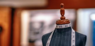 Ekskluzywne marki na wyciągnięcie ręki Manekin w sklepie