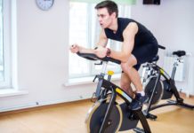 Rowery treningowe – wybieramy odpowiedni stacjonarny rowerek do ćwiczeń w domu Rowery treningowe do ćwiczeń w domu