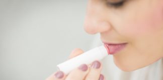 Testowanie kosmetyków drogeryjnych. Jak nawiązać współpracę z drogerią?