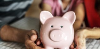 Inwestuj w akcje w funduszu! Świnka skarbonka