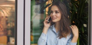 Umil znajomym czas oczekiwania na połączenie, czyli na czym polega usługa Halo Granie w nju mobile