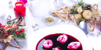 Wigilia i Boże Narodzenie bez laktozy Czerwony barszcz z uszkami