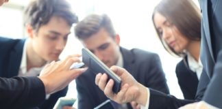 SMS czy social media – dylemat marketingowca