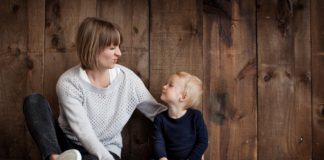 Prezent na Dzień Mamy – 5 top pomysłów Matka z dzieckiem