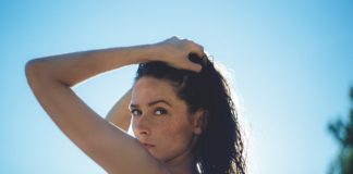 Czy depilacja laserowa pomaga na wrastające włoski? fotoepilacja a wrastające włoski