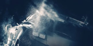 Jak sprawnie umyć z zewnątrz i wyczyścić od wewnątrz samochód? Kilka praktycznych porad mycie auta