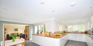 Kuchnia – połączona z salonem czy odrębna? kuchnia połaczona z salonem