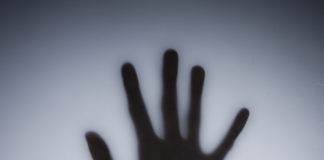 Zawrót głowy i Psychoza – arcydzieła Hitchcocka dostępne na Netflixie! Psycho scena inspirowana hitchcockiem