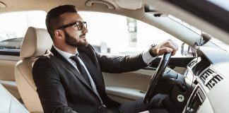 Prywatny kierowca VIP – jakie powinien mieć cechy? Gdzie go znaleźć? kierowca VIP