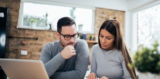 Czy warto rozliczać PIT 37 wraz z małżonkiem? wspólne rozliczenie pit