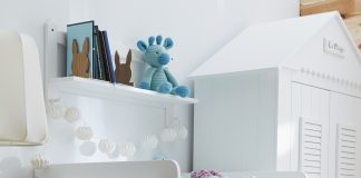 Dlaczego warto wyposażyć się w komodę z przewijakiem? komoda z przewijakiem pinio 3