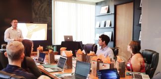 Zarządzanie kontaktami w firmie – jak je polepszyć? zarządzanie kontaktami w firmie