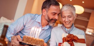 Prezent na 50 urodziny – zaskocz solenizanta! prezent na 50-tkę