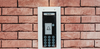 Bezprzewodowe dzwonki do drzwi – jakie rozwiązanie wybrać? bezprzewodowy dzwonek do drzwi