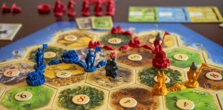 Eurogry kontra ameritrash – czym różnią się dwa najpopularniejsze rodzaje gier planszowych? catan