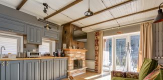 Jak zaaranżować kawalerkę w industrialnym stylu? przytulna kawalerka