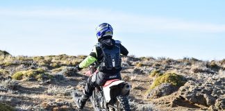 Protektory: kilka słów o niezbędnych elementach motocyklowej odzieży ochronnej protektory