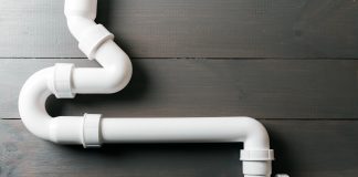 Czym skleić rurę PVC? rura pvc