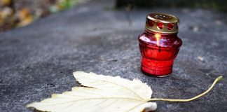 Wkłady Bolsius, dzięki którym znicze zyskują drugie życie Znicz,cmentarz