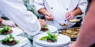 Wszystko, co musisz wiedzieć o odzieży gastronomicznej odzież gastronomiczna