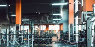 Urządzanie siłowni – jakie sprzęty zakupić? wyposażenie siłowni