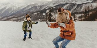 Obozy zimowe dla dzieci i młodzieży – jak zaplanować ferie? dzieci obóz zimowy