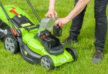 Kosiarka akumulatorowa – jaką wybrać? kosiarka akumulatorowa