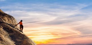 Jakie akcesoria przydadzą się podczas wspinaczki? akcesoria do wspinaczki