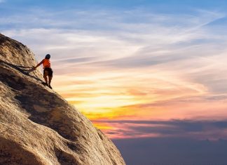 Jakie akcesoria przydadzą się podczas wspinaczki? akcesoria do wspinaczki