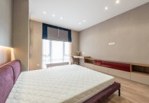 Jak dobrać kolor rolet do ścian? rolety w pokoju